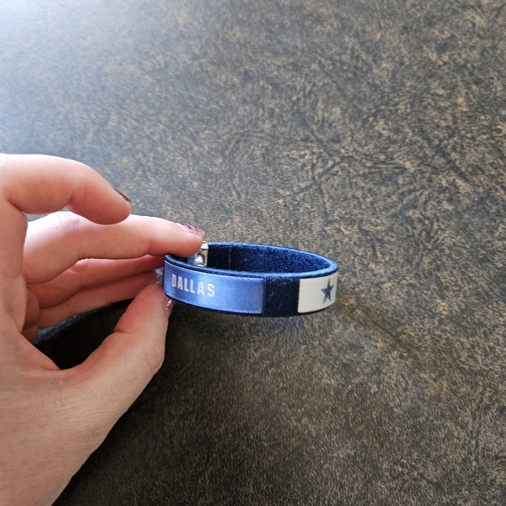 Dallas Cowboys Braclet. OS.
